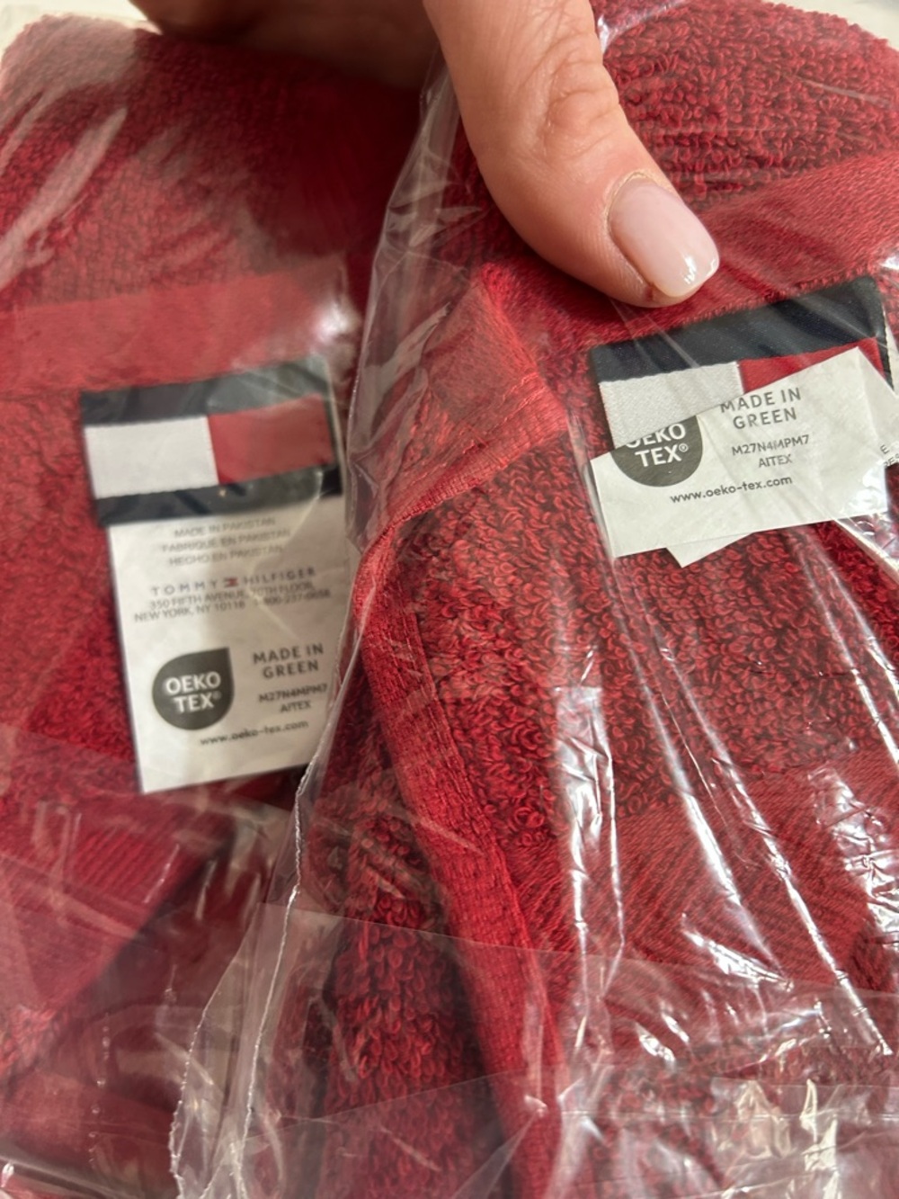 NWT Set of Two Tommy Hilfiger Modern American Solid Cotton Hand Towel - Picture 4 of 5